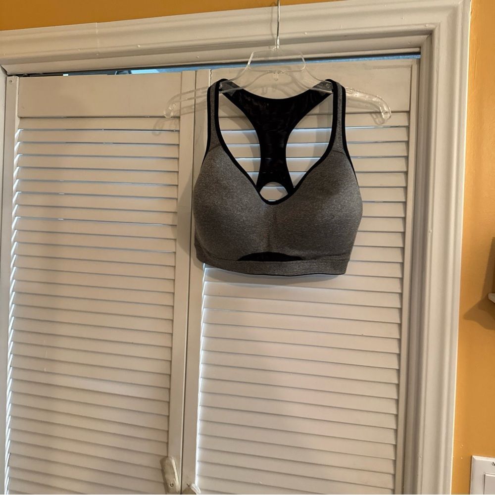 Old-navy Women's Grey and Silver Bra
